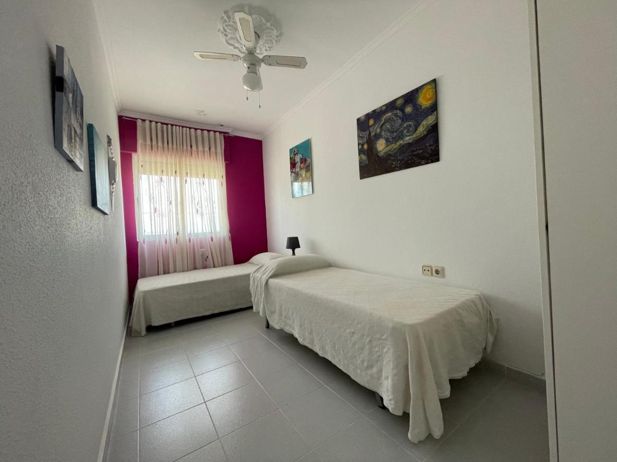 Casa Con Jardin Y Terraza 3 Hébergement de vacances Los Alcázares